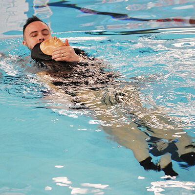 Mannequin d'entrainement au sauvetage en piscine