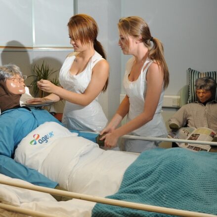 MANNEQUIN D’ENTRAÎNEMENT SOINS INFIRMIERS ET PRISE EN CHARGE DE PATIENTS RUTH LEE HYDROTOP 22