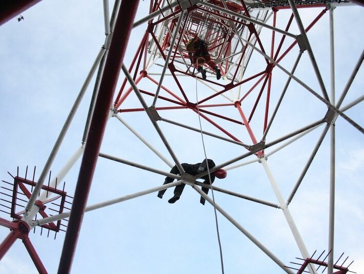 Mannequin travail en hauteur sur pylône