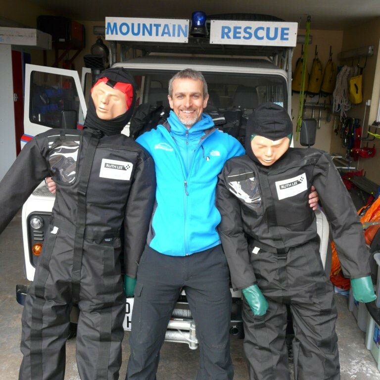 Mannequin avalanche en montagne