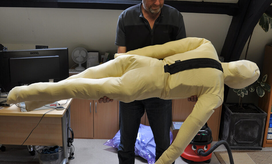 mannequin victime en masse Ruth Lee Hydrotop