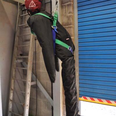Mannequin essais EPI pour test de chute Drop test Ruth Lee Hydrotop